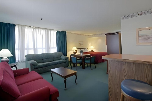 Days Inn by Wyndham Gilroy image 30